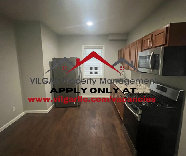 Building Photo - 913 W 144th