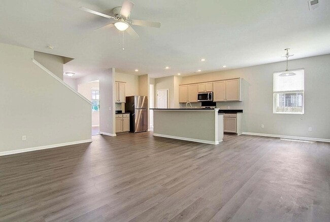 Building Photo - 1861 Cornsilk Dr