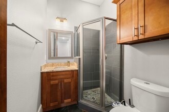 Building Photo - 2022 Sabine St