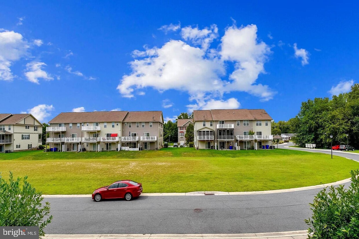 Primary Photo - 29555 Phoenix Ave