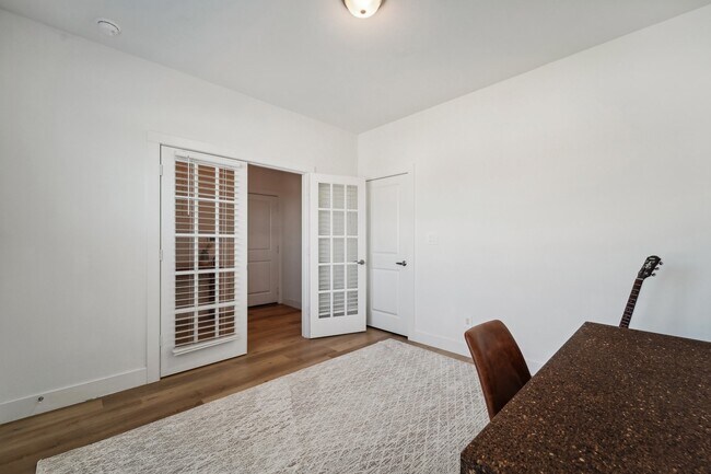 Foto del edificio - 788 Yellow Birch Ln