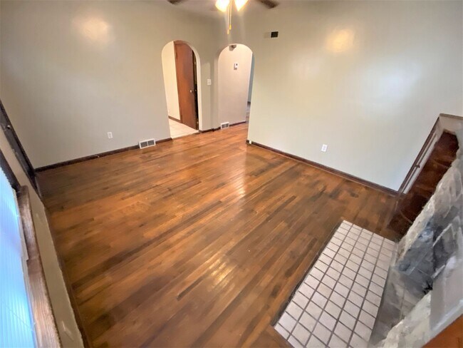 Foto del edificio - 428-430 E. Lane Ave