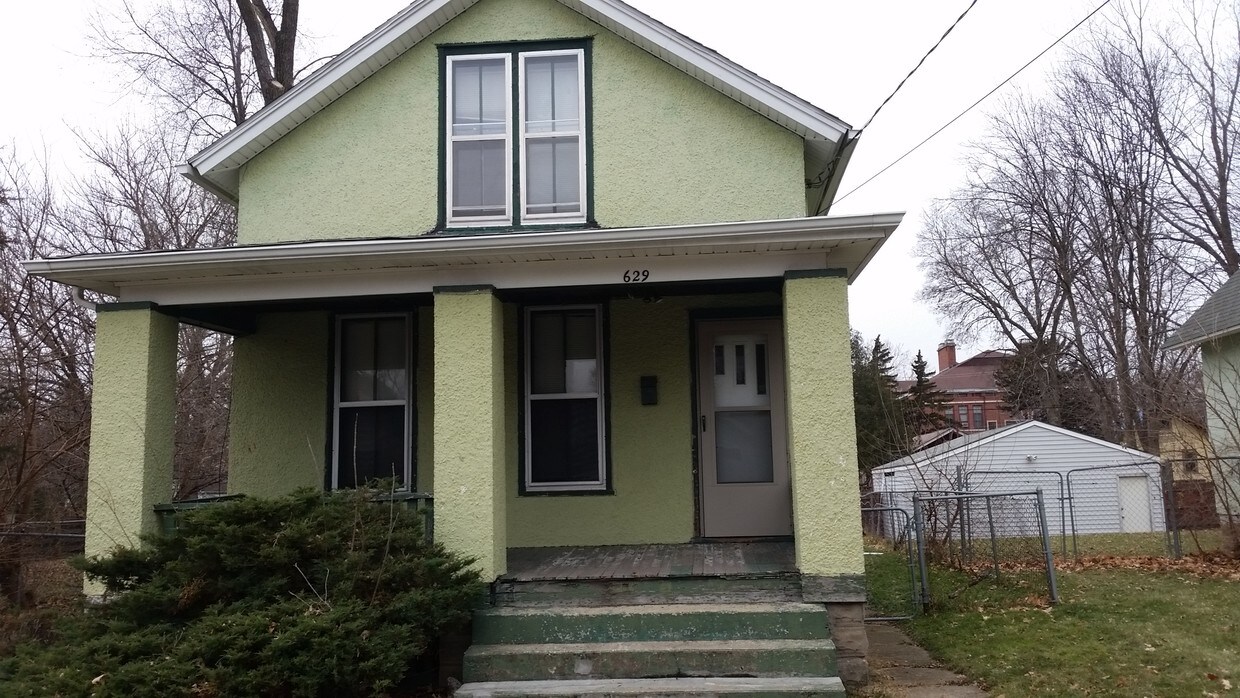 Primary Photo - 629 16th St