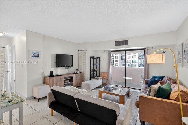Foto del edificio - 2201 Brickell Ave