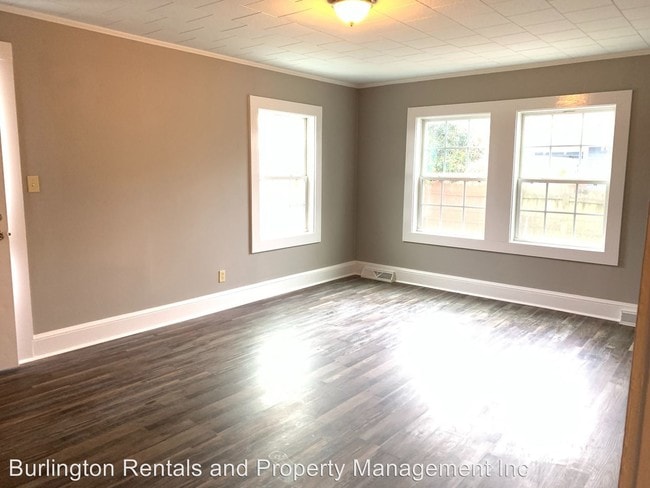 Building Photo - 3 br, 1 bath House - 827 N. Anthony Street