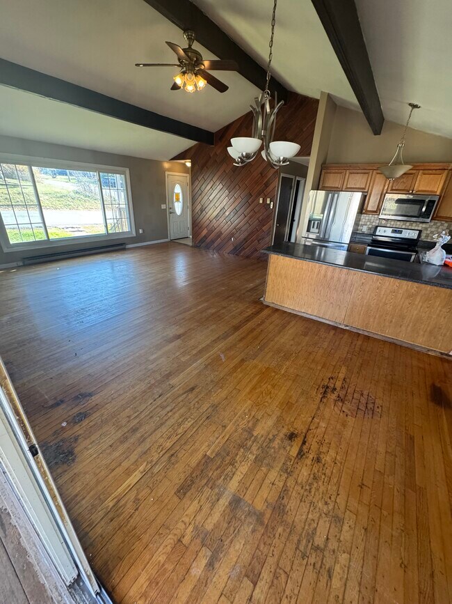 Sala de estar y zona de cocina - 7 Lawrence Ave