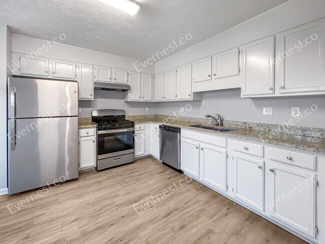 Foto del edificio - 4938 Woodstream Ln NW