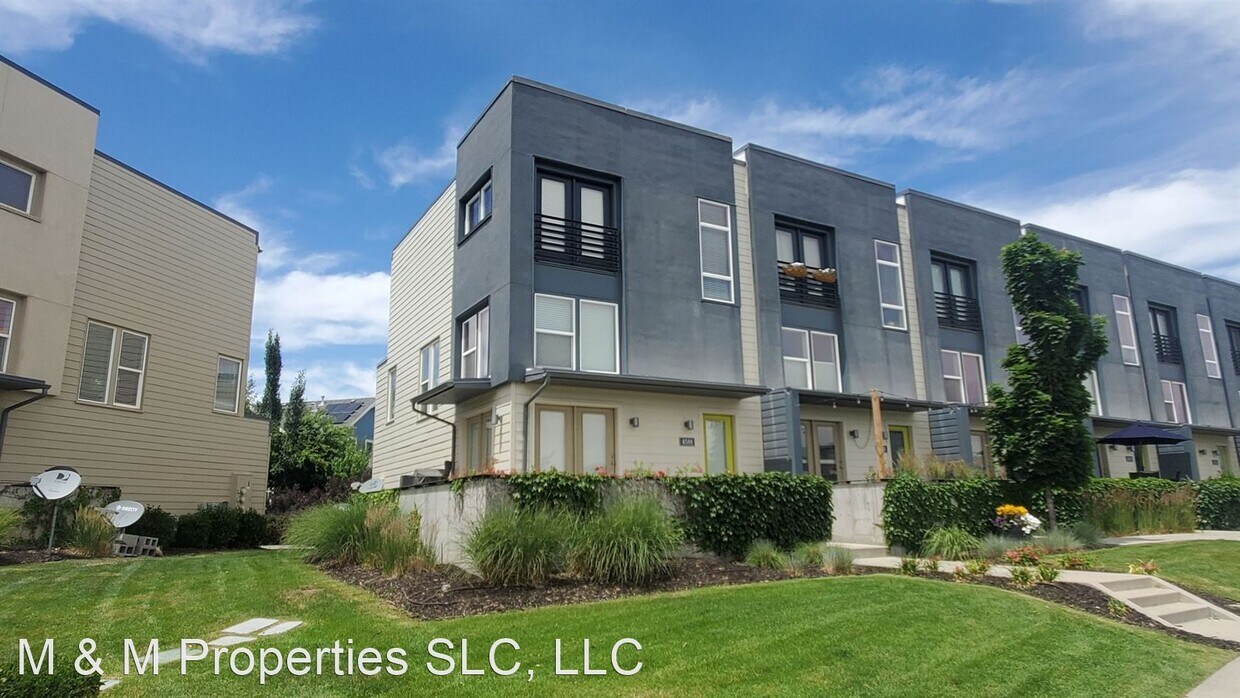 Primary Photo - 2 br, 2.5 bath House - 4588 W South Jordan...