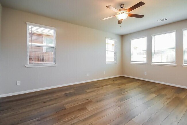 Foto del edificio - 7068 Silverleaf Oak St