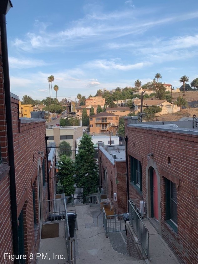 Foto principal - 1461 1/2 Sunset Blvd