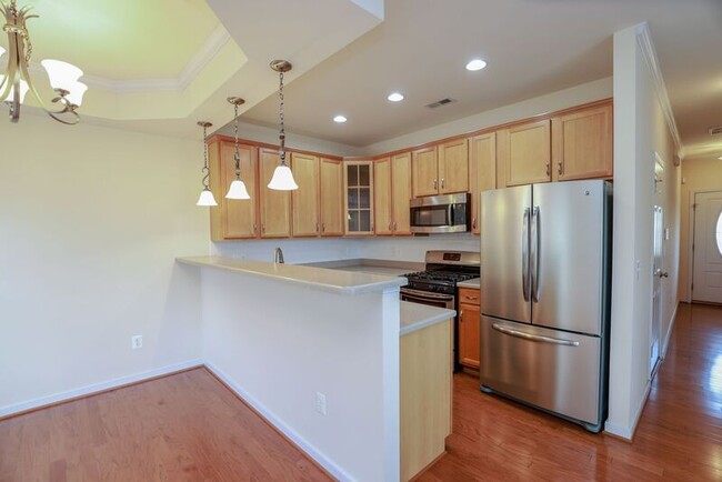 Building Photo - 10360 Caracara Dr