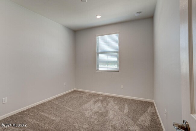 Foto del edificio - 3427 W Scenic Park Dr