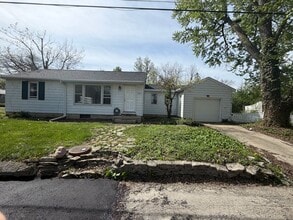 Building Photo - 2201 W Euclid Ave