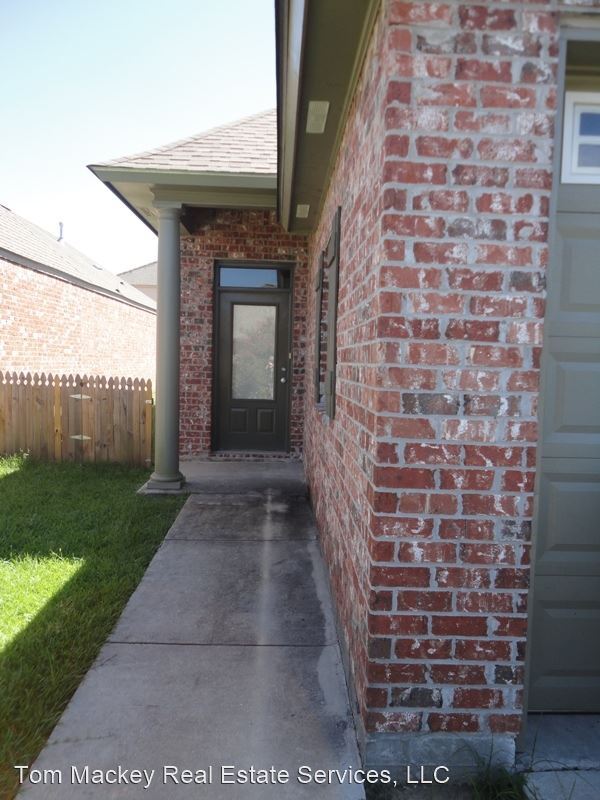 Building Photo - 3 br, 2 bath House - 3824 SUMMERVILLE AVE.