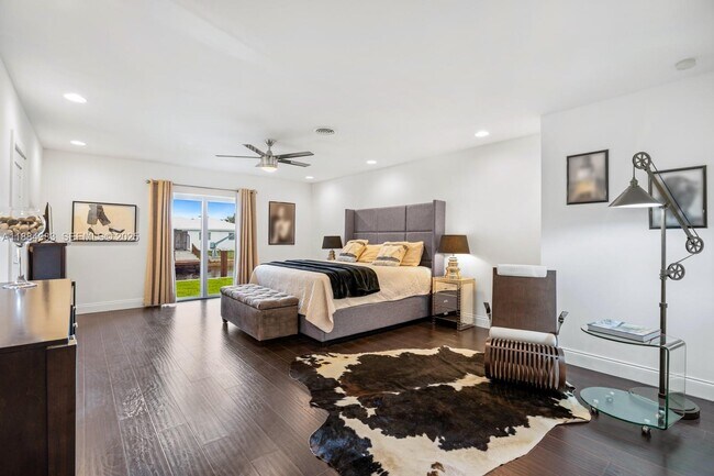 Foto del edificio - 2830 NE 56th Ct