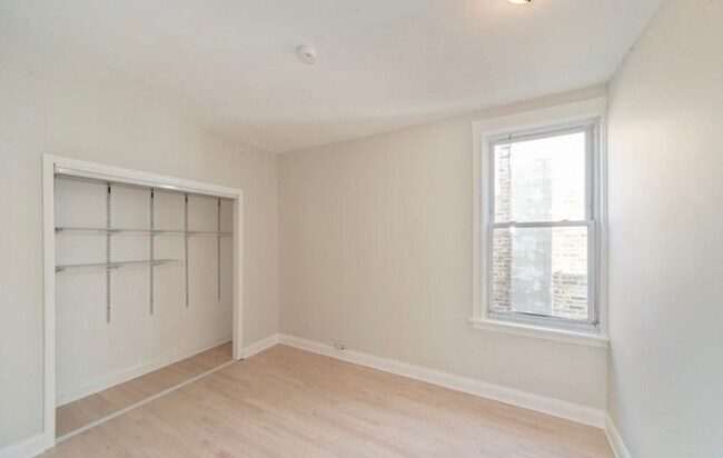 Foto del edificio - 4143 N McVicker Ave