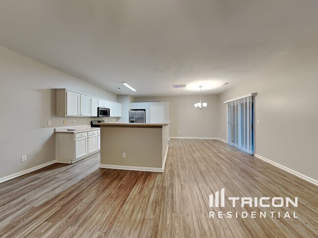 Foto del edificio - 1931 Moss Creek Dr