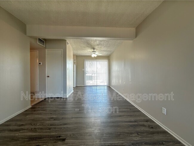 Foto del edificio - 1420 N Craycroft Rd