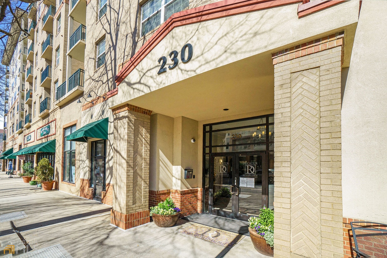 Primary Photo - 230 E Ponce de Leon Ave