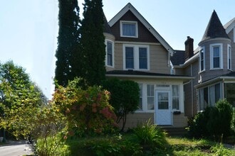 Building Photo - 1702 Dayton Ave