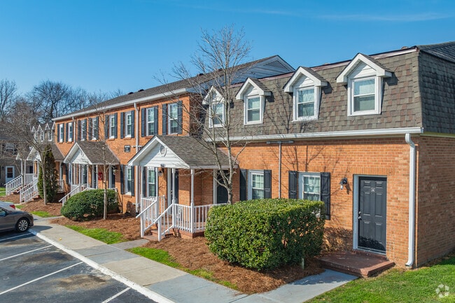 Primary Photo - Ivey Ridge Townhomes