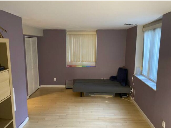 segundo dormitorio - 15 Old Lantern Ln