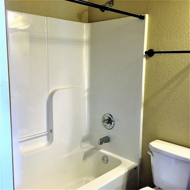 Building Photo - 2829 W Hillshire Dr