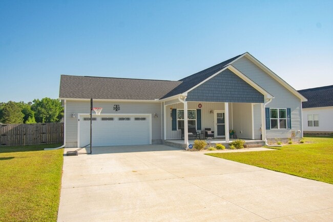 Foto del edificio - Coming Soon! 3 Bedroom 2.5 Bath - 25 Minutes from Camp Lejeune