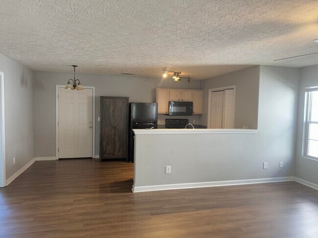 Foto del edificio - 3021 Caddis Ln
