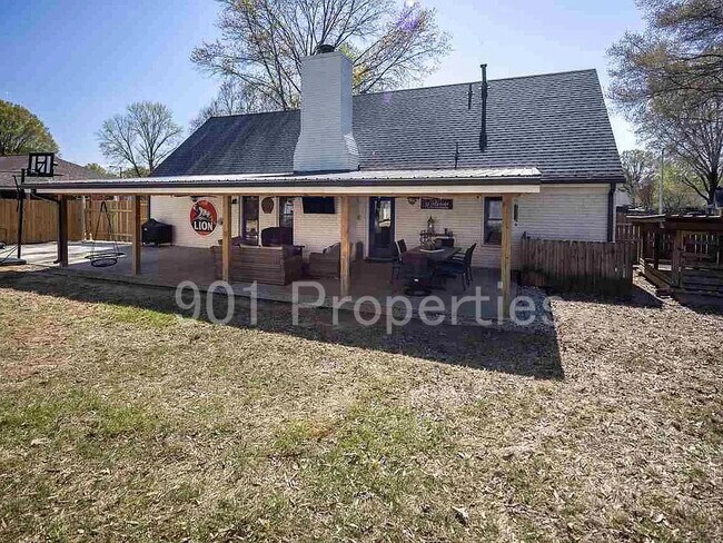 Foto del edificio - 1234 Greenview Rd