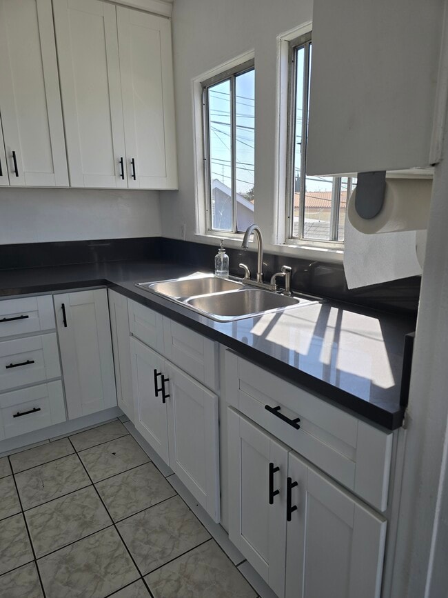 Vista de la cocina 1 - 6230 Newell St