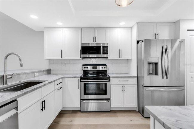 Building Photo - 1000 S Harbour Island Blvd