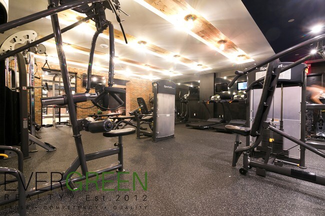 Building Photo - 1038 Greene Ave