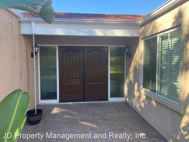 Foto del edificio - 3 br, 2 bath House - 6374 Lake Lomond Dr.