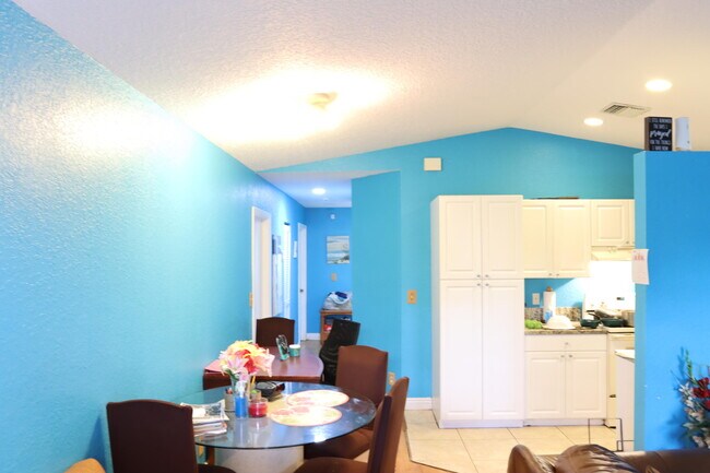 Foto del edificio - 2122 E Ridge Circle East