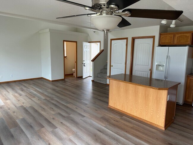 Foto del edificio - 6369 W Trestle St