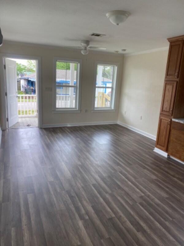 Foto del edificio - 5635 Leon St