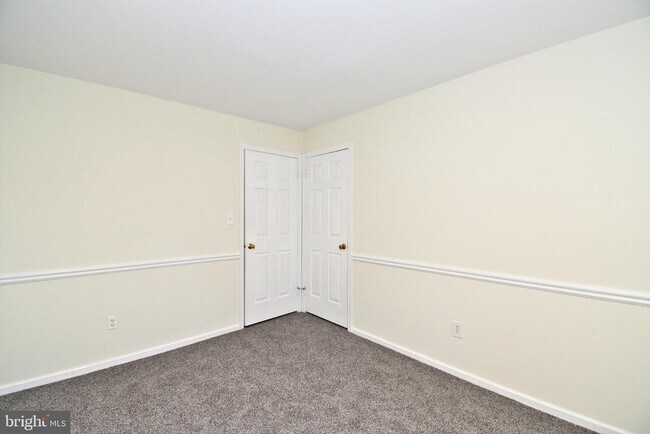 Building Photo - 3208 Danbury Ct