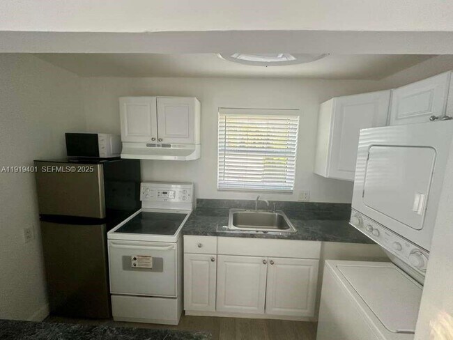 Foto del edificio - 1150 SW 22nd St