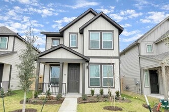 Building Photo - 148 Hartson Dr