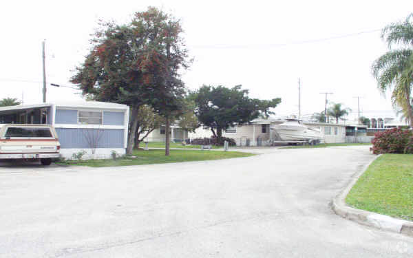 Foto del edificio - Tradewinds Mobile Estates