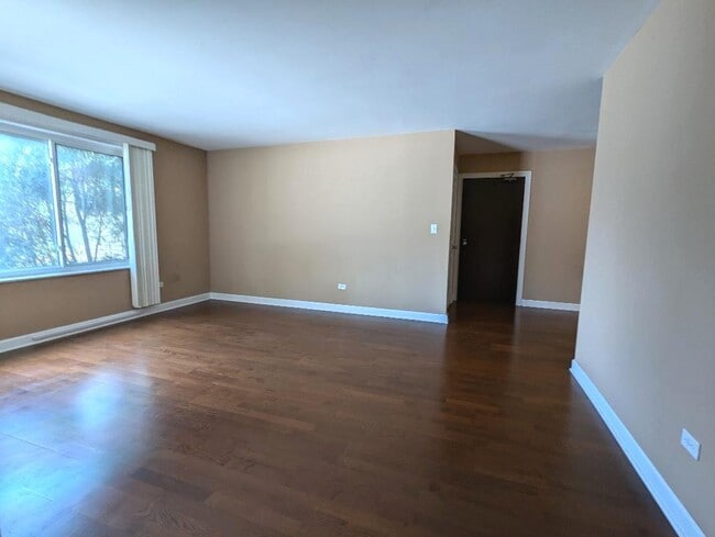 Building Photo - 6174 Knoll Ln Ct