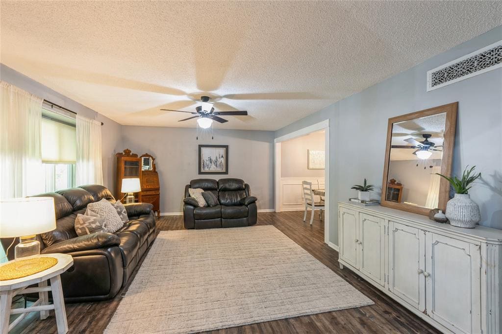 Foto del edificio - 3714 Skyline Dr