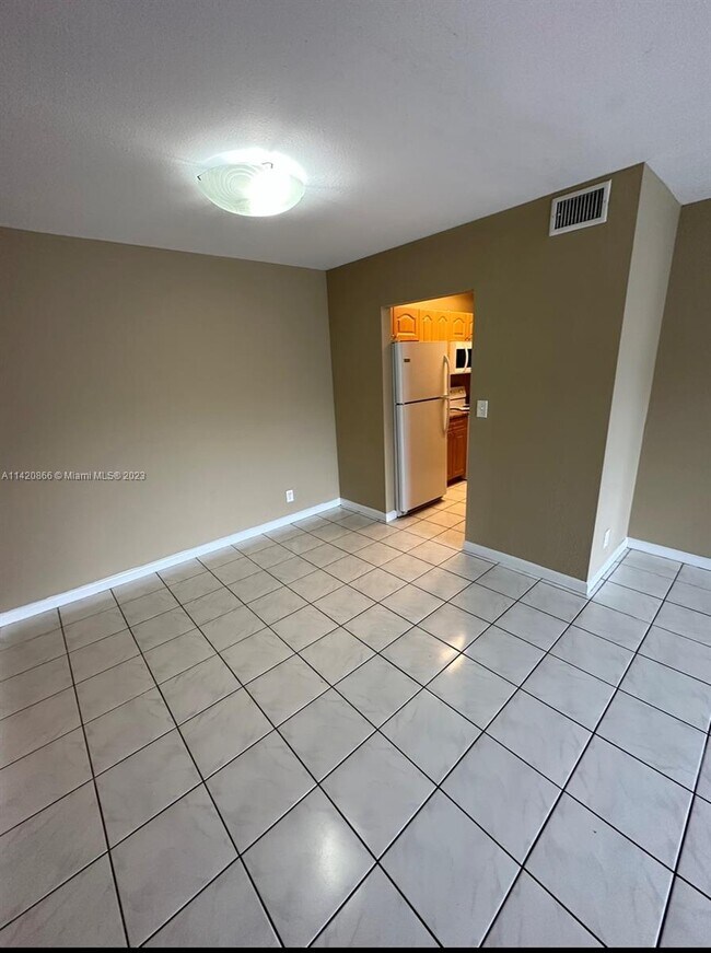 Building Photo - 2810 NW 55th Ave