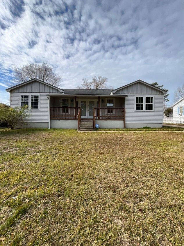 Primary Photo - 1100 Marvin Ave