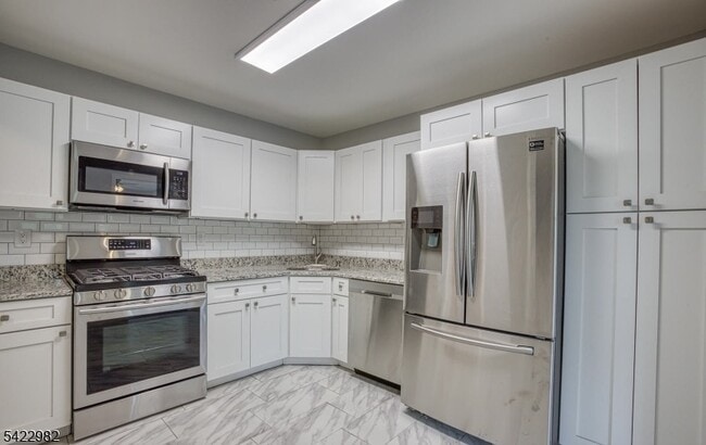 Building Photo - 30 Birch Terrace