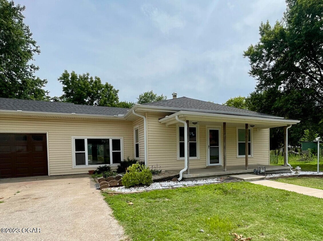Foto principal - 202 W Walton Ave