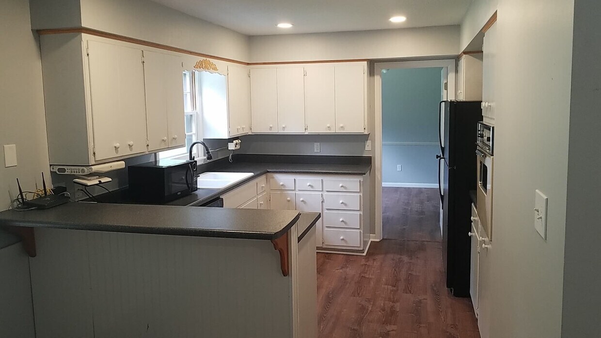 Building Photo - 1847 NW 80th Place