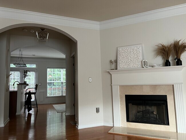 Building Photo - 6133 Briggs Way