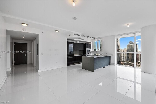 Building Photo - 2 br, 2 bath Condo - 1080 Brickell Ave Uni...